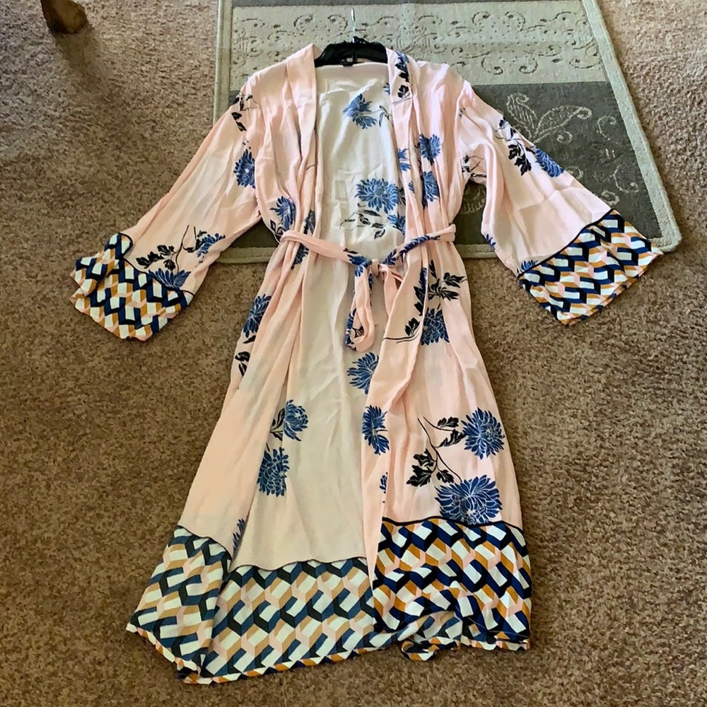 Forever 21 Contemporary Floral Kimono and Pant Set